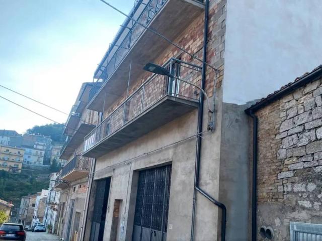 Appartamento in vendita a Montefalcone Nel Sannio, Molise