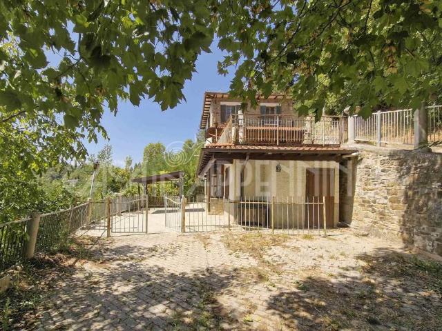 Appartamento in vendita a Rubbiano, Montefiorino