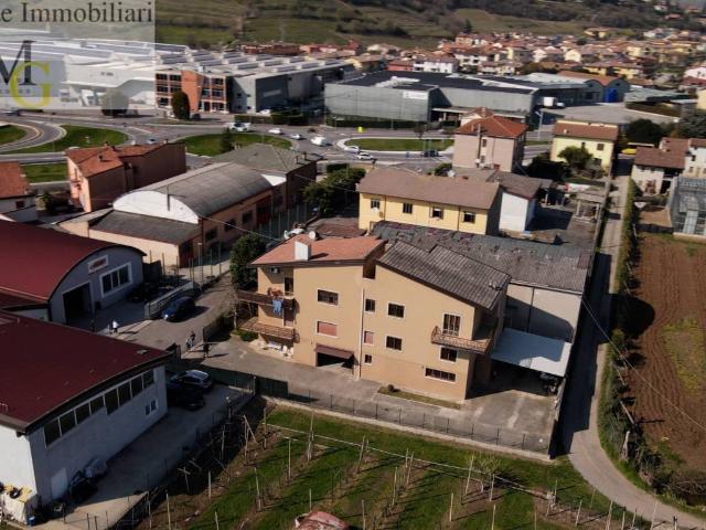 Appartamento in vendita a Monteforte D'alpone, Veneto