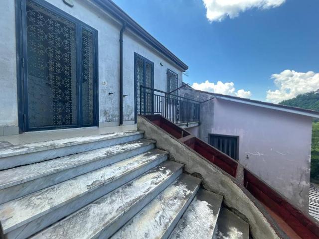 Appartamento in vendita a Montefusco, Campania