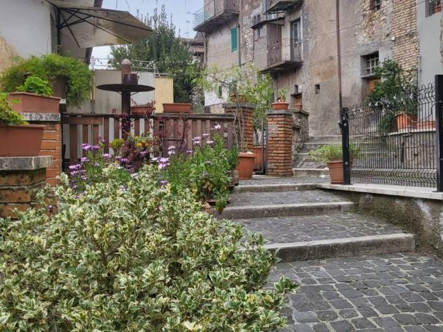 Appartamento in vendita a Strada Provinciale Carpinetana, Roma Capitale