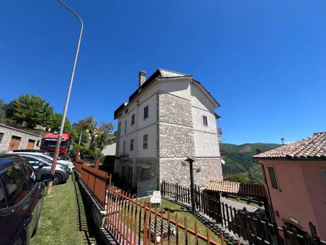 Appartamento in vendita a Monteleone Di Spoleto, Umbria