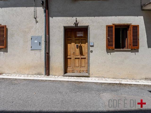 Appartamento in vendita a Monteleone Di Spoleto, Umbria