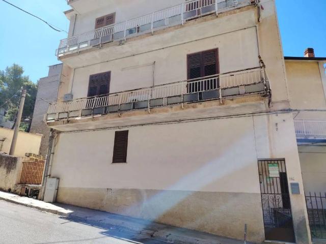 Appartamento in vendita a Montelepre, Sicilia