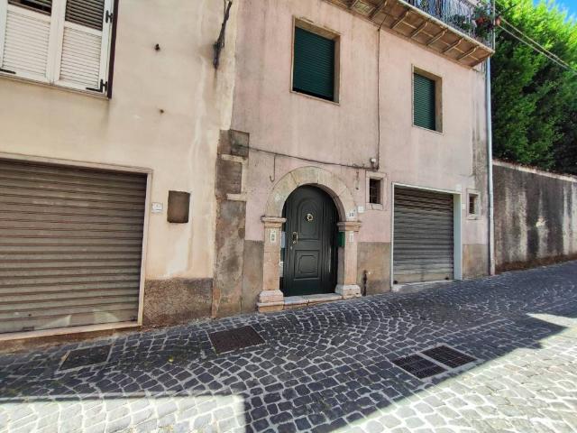 Appartamento in vendita a Montella, Campania