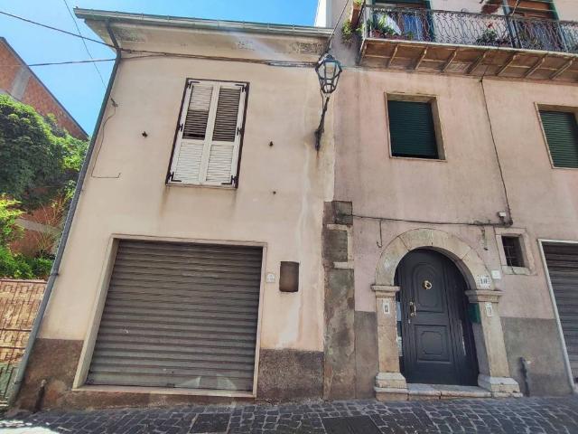 Appartamento in vendita a Montella, Avellino