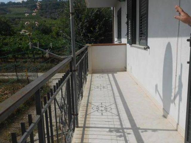 Appartamento in vendita a Montemarano, Campania
