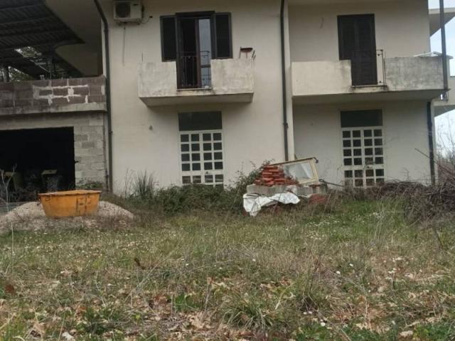 Appartamento in vendita a Montemarano, Campania