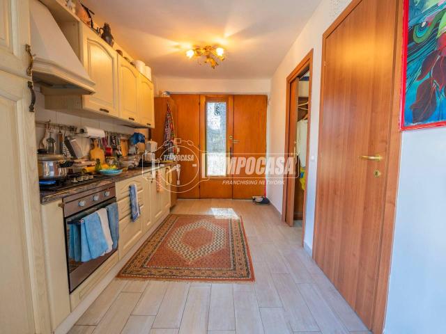 Appartamento in vendita a Forcella, Marche