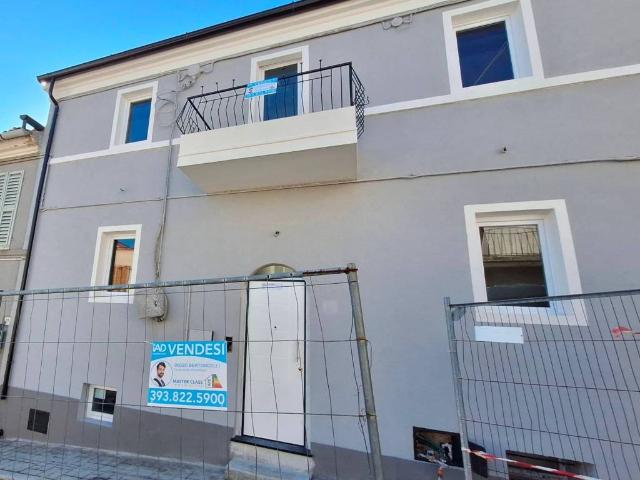 Appartamento in vendita a Marche, Ancona