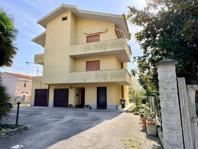 Appartamento in vendita a Marche, Ancona