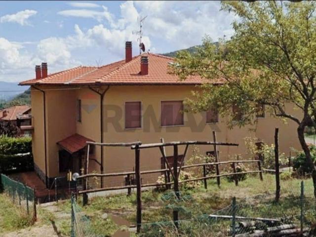 Appartamento in vendita a Montemignaio, Toscana