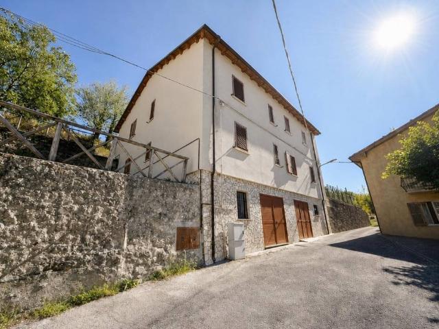 Appartamento in vendita a Tofe, Montemonaco