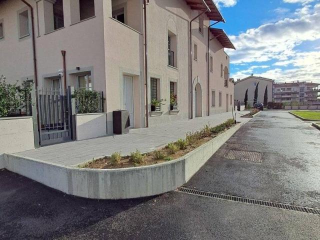Appartamento in vendita a Montemurlo, Toscana