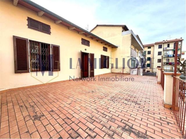 Villa Indipendente in vendita a Montemurlo, Toscana