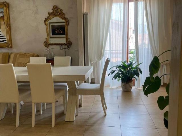 Appartamento in vendita a Montemurlo, Toscana