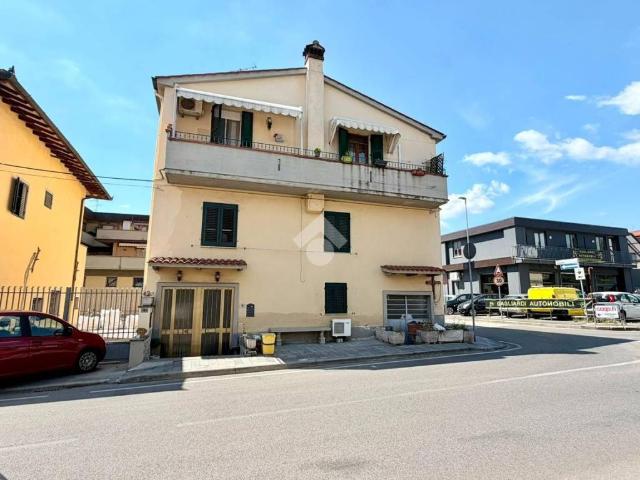Appartamento in vendita a Montemurlo, Toscana