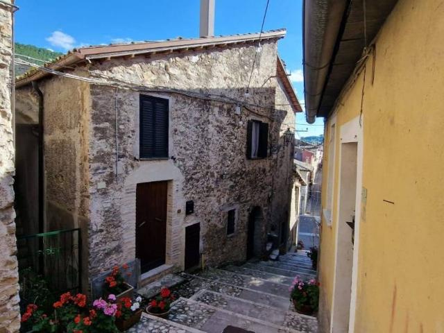 Appartamento in vendita a Montenero Sabino, Lazio