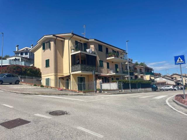 Appartamento in vendita a Bora Ragnola, Marche