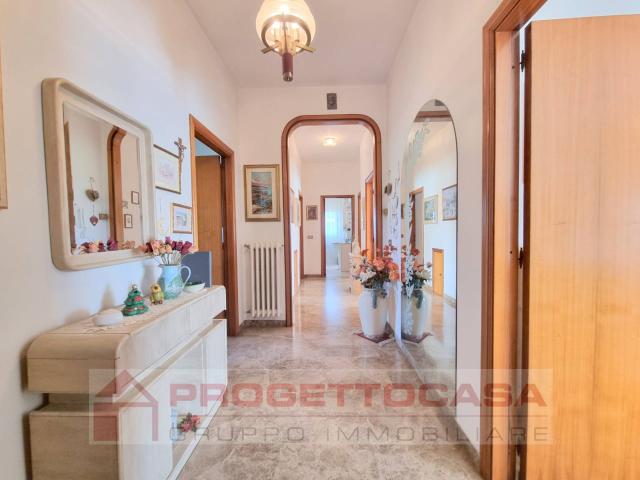 Appartamento in vendita a Sant'Anna, Marche