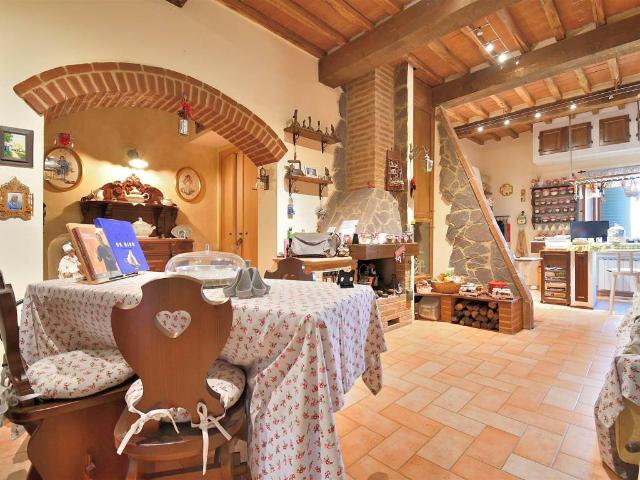 Appartamento in vendita a Monteroni D'arbia, Toscana