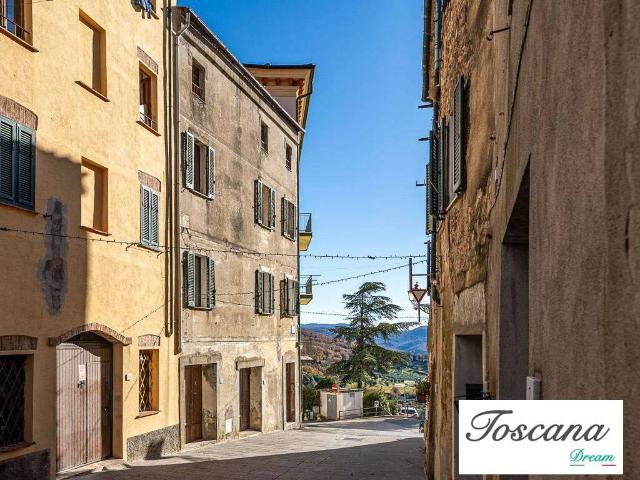 Appartamento in vendita a Monterotondo Marittimo, Toscana
