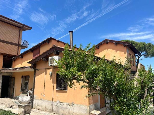 Villa Indipendente in vendita a Monterotondo, Roma Capitale