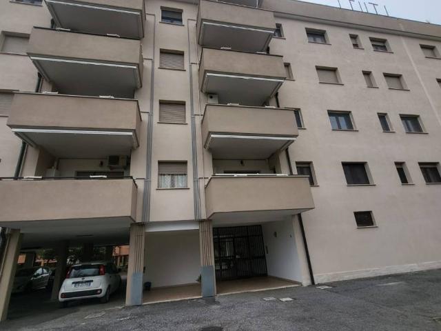 Appartamento in vendita a Monterotondo Scalo, Roma Capitale