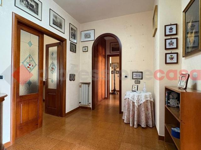 Appartamento in vendita a Montesarchio, Campania