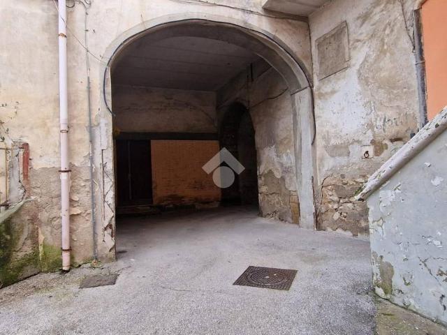 Appartamento in vendita a Montesarchio, Campania