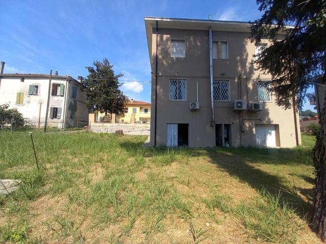 Appartamento in vendita a Montescudo-Monte Colombo, Monte Colombo