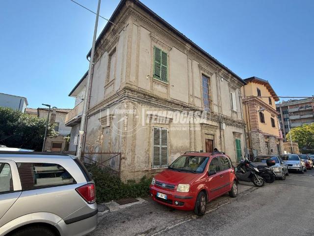 Appartamento in vendita a Villa Canonico, Montesilvano