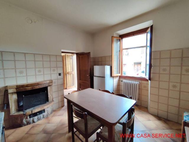Appartamento in vendita a Bucine, Toscana