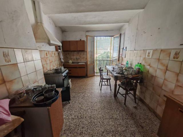 Appartamento in vendita a Montevarchi, Toscana