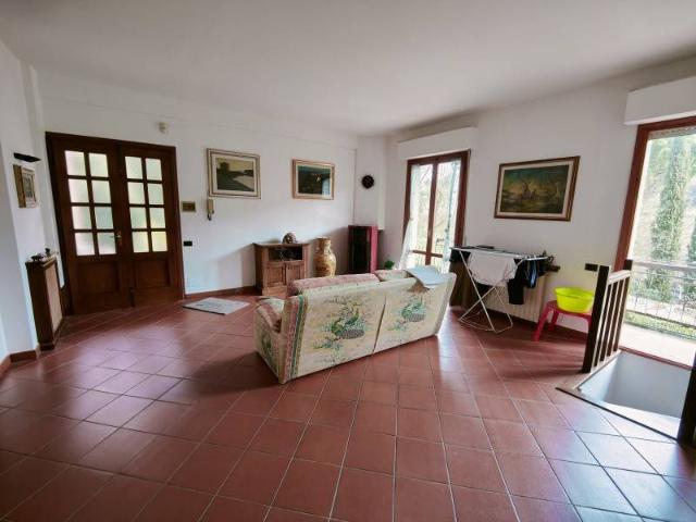 Appartamento in vendita a Montevarchi, Toscana