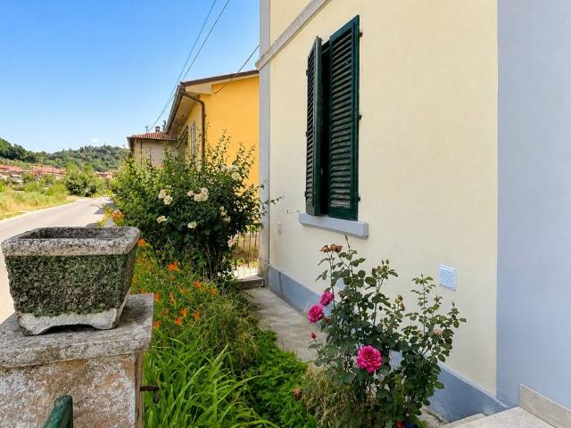 Appartamento in vendita a Montevarchi, Toscana
