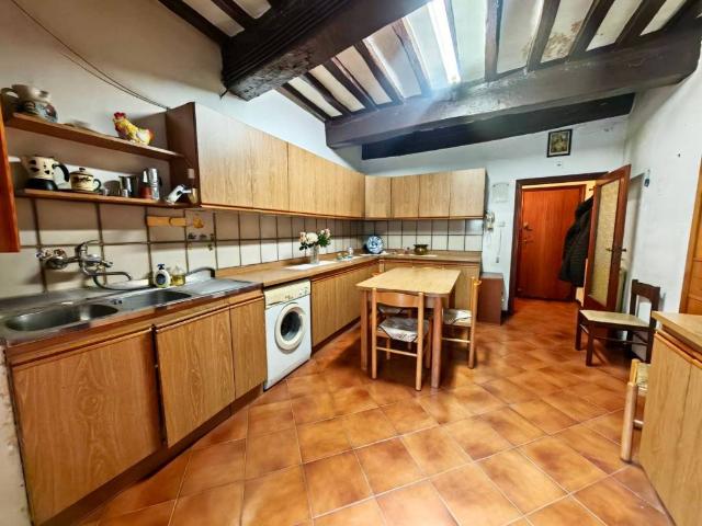 Appartamento in vendita a Montevarchi, Toscana