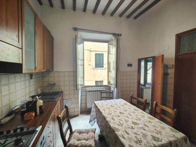 Appartamento in vendita a Montevarchi, Toscana