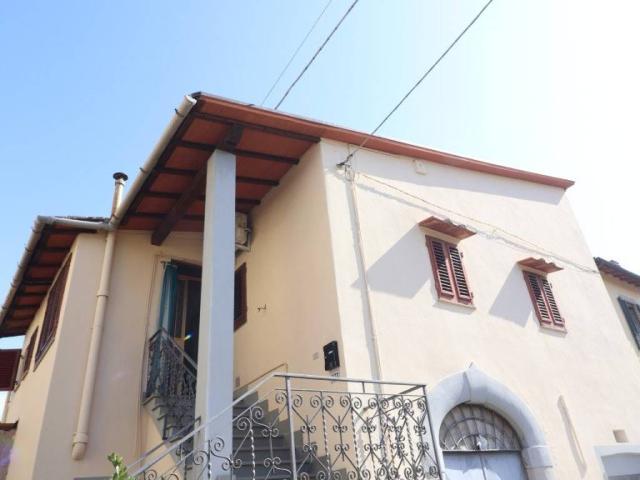 Appartamento in vendita a Migliarina, Bucine