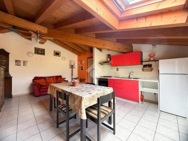Appartamento in vendita a Comunità montana del Sebino bresciano, Monticelli Brusati