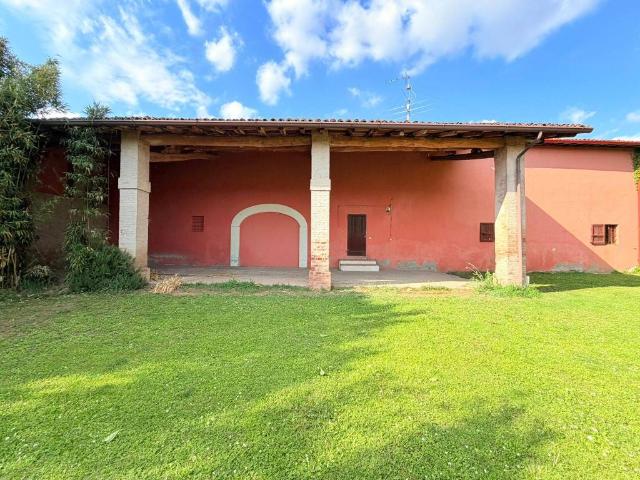 Rustico in vendita a Montichiari, Lombardia