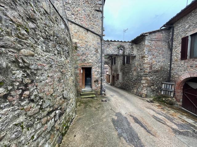 Appartamento in vendita a Monticiano, Toscana