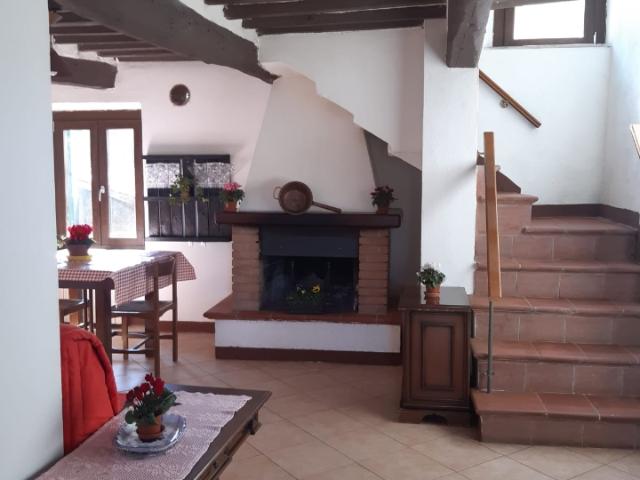 Appartamento in vendita a Monticiano, Toscana