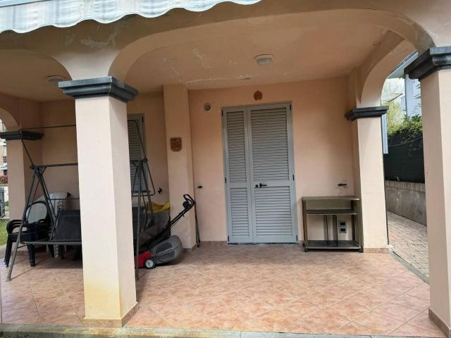 Appartamento in vendita a Montignoso, Toscana