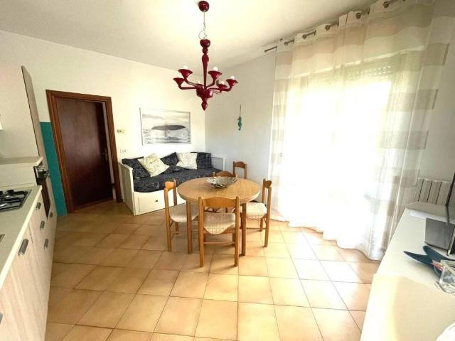 Appartamento in vendita a Montignoso, Toscana