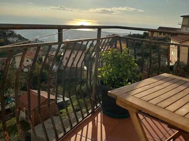 Appartamento in vendita a Corsanico, Montignoso