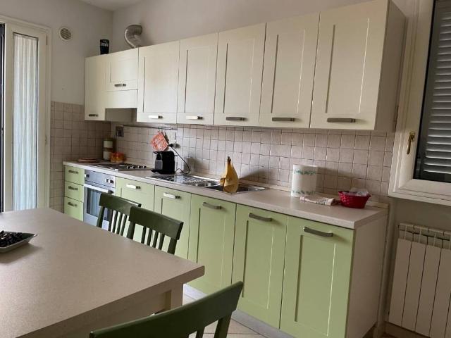 Appartamento in vendita a Montignoso, Toscana