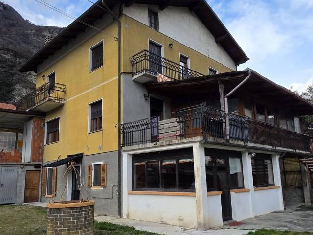 Appartamento in vendita a Montjovet, Aosta