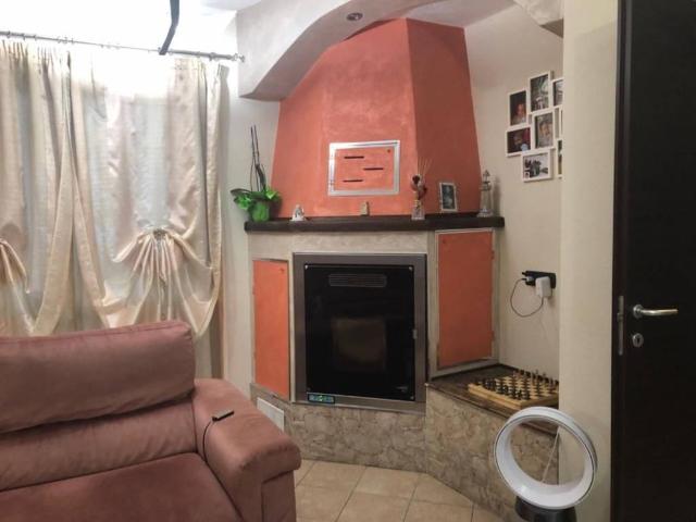 Appartamento in vendita a Montjovet, Aosta