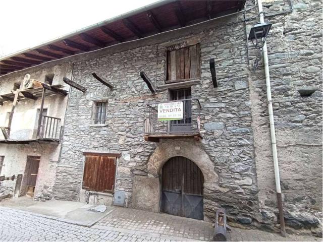 Appartamento in vendita a Montjovet, Aosta